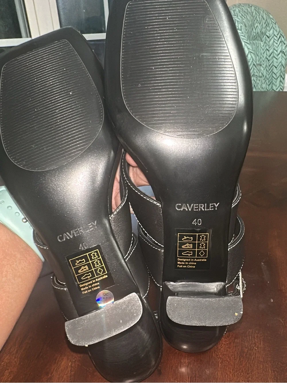 Black Strappy Square-Toe Sandals with Ankle Buckle (shoe25)